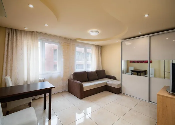 Rynek Standard By Bookinghost * Breslavia